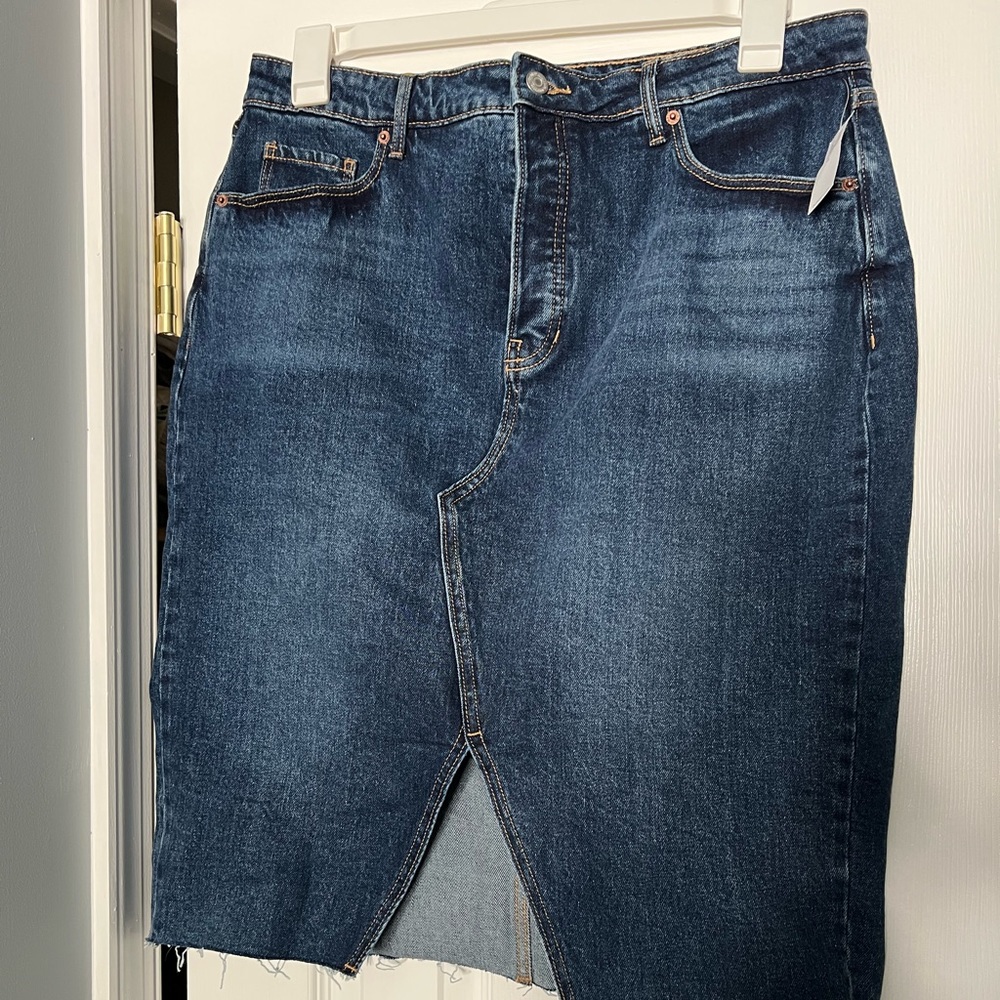 Denim skirt NWT